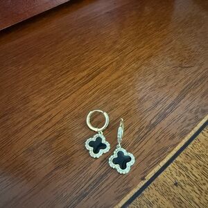 Elegant Gold and Black Clover Earrings
